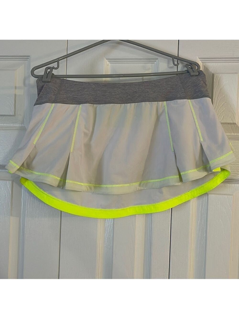 Lululemon Presta Skirt White/Sunday/Metallic Silver❤️‍🔥❤️‍🔥❤️‍🔥
